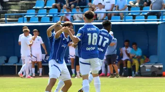 CSM Slatina, locul 1 în Liga 2 după ce a zdrobit CS Dinamo! Adrian Dulcea vrea să pară un antrenor nemulțumit și când totul e bine: ”Au fost momente în care n-am arătat cum ne dorim”