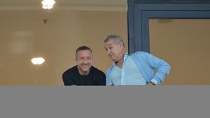 Negoiță a vrut să-i vândă lui Becali cel mai bun jucător: "M-am înțeles cu Dinamo, dar nu am ajuns la un acord cu băiatul". Finanțatorul FCSB pregătește un transfer de 2,5 milioane de euro