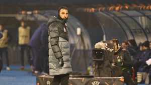 Demiterea lui Elias Charalambous, salvarea pentru FCSB: „Nu mai reușește asta!”