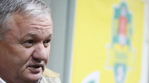 Porumboiu a dat o DUBLĂ‚ lovitură:** 15 milioane â‚¬, PREȚUL celor mai MARI trădări ale verii! "BOMBELE" pe care Vasluiul vrea să le DETONEZE în Liga Campionilor!