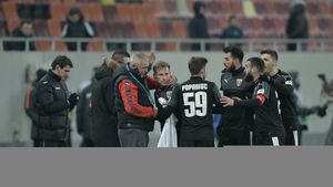 Decizie radicală în Liga 1! Antrenorul a fost demis în această seară: "Obiectivul nu a fost îndeplinit și am decis să ne despărțim". Ce șanse sunt ca Edi Iordănescu să preia banca tehnică
