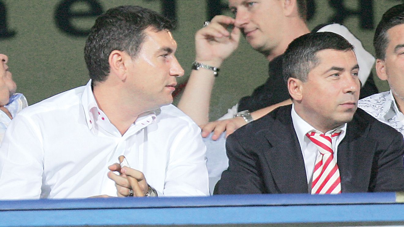 „Îi batem rău pe steliști!"