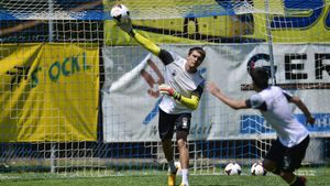 Tătărușanu, scos din sărite la meciul cu Rubin: "Bă, vino și ia-l pe ăsta de aici!" Ce s-a întâmplat la poarta sa