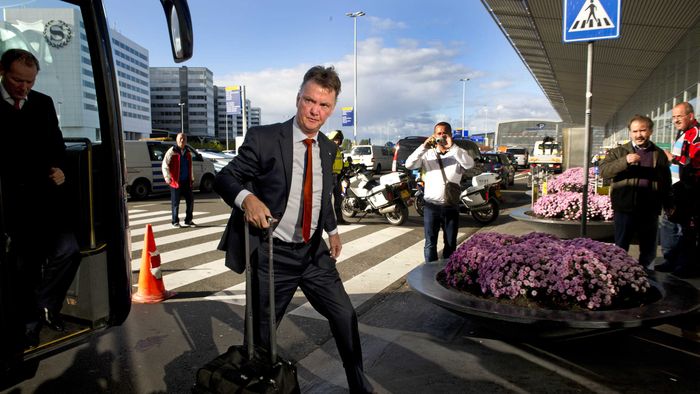 Van Gaal, înainte de România - Olanda:** "Noi suntem pe locul 6, voi pe 46, dar mereu ne-a fost greu aici"  Sigurul român remarcat: