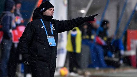 Mangia s-a abținut cu greu: "Nu vorbesc de arbitraj, dar să n-aud că am fost avantajați! Cineva vorbește prea mult!". Concluziile antrenorului italian după înfrânerea cu FC Botoșani