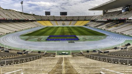 Au luat 14.000.000 de euro pentru 90 de minute cu rivala de moarte. E un nou record