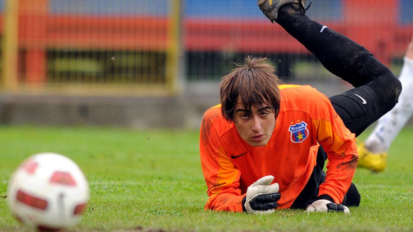 I-au tăiat elanul eroului de la Bistrița!** Amendat de Reghe, Cojocaru a mai primit o lovitură: "Steaua are nevoie de experiență în poartă"