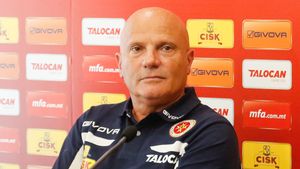 Alarmant! Asta au simțit maltezii din teren în meciul cu România! Ce a spus selecționerul Ray Farrugia: "Cred că meritam"