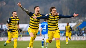 Dennis Man, transferul cu care Borussia Dortmund acoperă plecarea unui fotbalist de 85.000.000 de euro! Anunțul făcut de nemții de la Der Westen