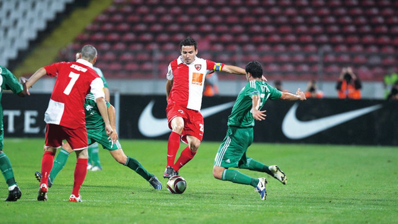 Atenție, Dinamo!** Înlocuitorul lui Ten Cate: "Vreau să câștig trofee"