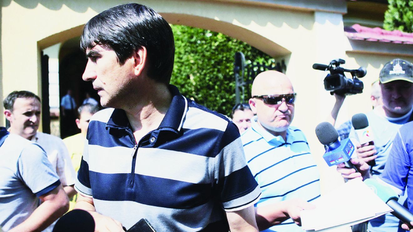 Mititelu a explodat: **"Oamenii lui Piți joacă poker prin cantonament, în loc să muncească!"