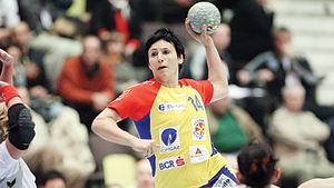 Steluța Luca acuză dureri groaznice la spate