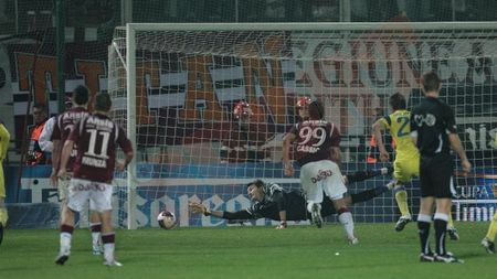 "Roș-albaștrii" trăiesc în Cupă!** Rapid-Steaua 0-1