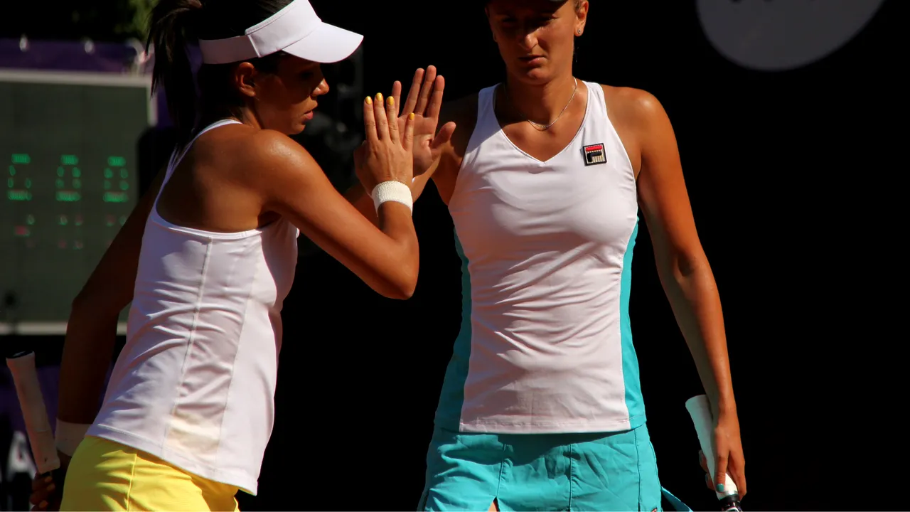 Irina Begu și Raluca Olaru s-au calificat în semifinalele probei de dublu la BRD Bucharest Open: 