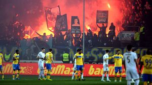 SCANDAL | Blat la Steaua-Petrolul și Petrolul-Viitorul? "Lupii Galbeni" fac acuzații grave: "Nu mai acceptăm ca echipa să fie implicată în meciuri trucate". "Găzarii" au bătut Steaua în deplasare și au pierdut acasă, cu formația lui Hagi