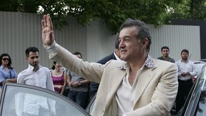Becali se joacă de-a "demiterea" cu Ilie Stan:** "Ce, stăm să ne certăm la televizor?" Cum l-a împăcat "Iliesta" pe Gigi
