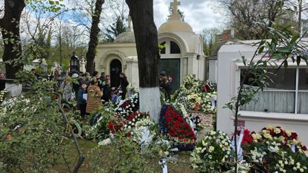 Mircea Lucescu a fost înmormântat la Cimitirul Bellu. O „mare” de flori, depusă la cavou