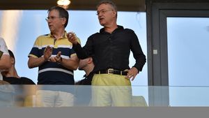 Argăseală, în culmea fericirii după ce FCSB l-a transferat pe Budescu: "Am rezolvat o mare problemă!" Cum au decurs negocierile