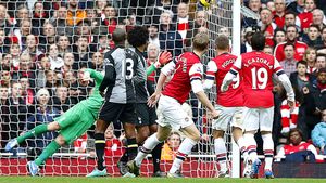 Derby nebun în Londra: Arsenal - Tottenham 5-2!** Tamaș, 90 de minute în WBA -Chelsea 2-1! Norwich-United 1-0! Toate rezultatele