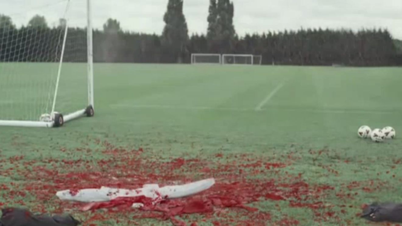 VIDEO David Ginola, aruncat în aer pentru... o lume fără poluare :)