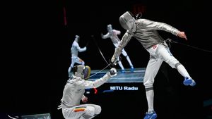 A pus România pe harta scrimei mondiale! Radu Nițu este student la Științe Politice și se visează antrenor: „Sportul nostru e un fel de box”