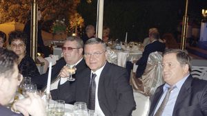 Nașu', "fibră de inox"!** ProSport a scos de la arhivă aniversarea de acum 10 ani a lui Mircea Sandu, una plină de poezie și de cadouri