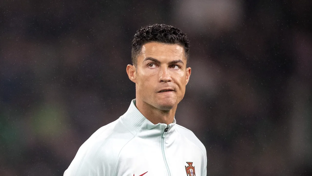 Cristiano Ronaldo, mesaj șocant pe Instagram împotriva organizatorilor Balonului de Aur: „A mințit că vreau eu mai multe trofee ca Leo Messi! A vrut să își facă reclamă”