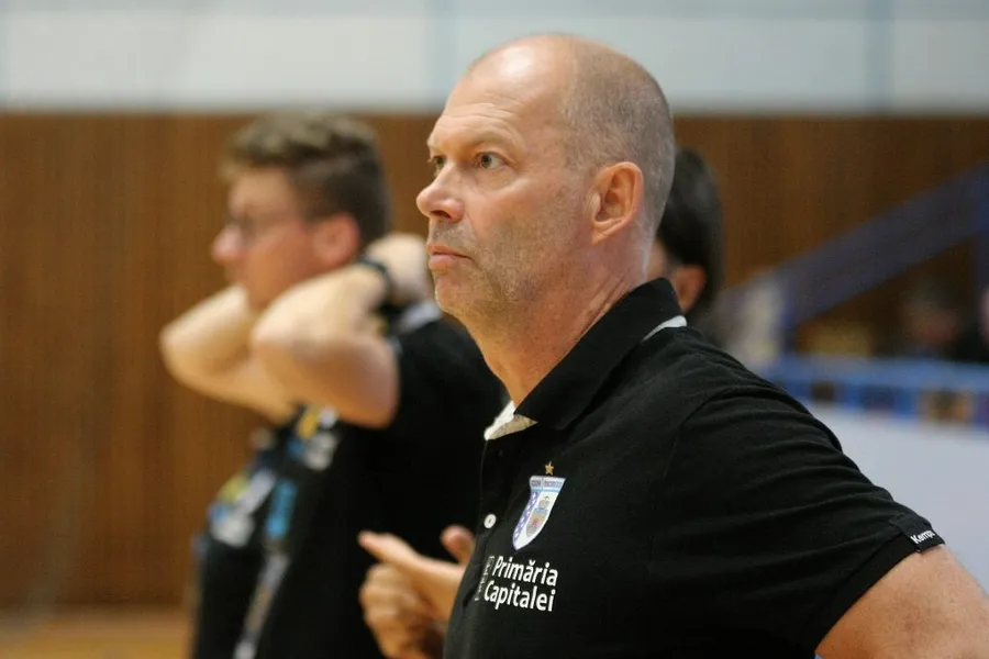 marea vânzoleală de la naționala