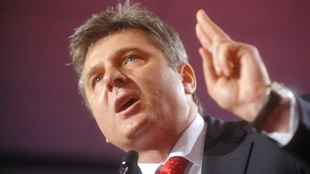 Mesaj tulburător, în direct, de la finul Pandele pentru nașul Gigi Becali! „Cum e posibil ca nașul meu să mă acuze? M-a durut foarte mult ce a spus! Când a fost condamnat, eram lângă Hagi și plângeam amândoi”