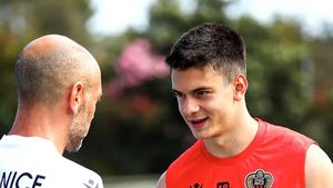 Antrenorul lui Rareș Ilie, prima reacție după debutul românului la OGC Nice: „Se simte mai confortabil pe această poziție!”