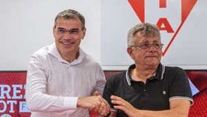 Clubul UTA și firma ce administrează stadionul „Francisc Neuman” au făcut pace, dar „robinetul” investițiilor îl poate deschide doar Primăria!