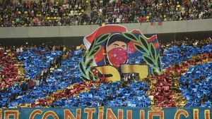 Interes tot mai mare pentru derby-ul FCSB - Dinamo! Câte bilete au vândut roș-albaștrii și câți „câini” vor fi la meci