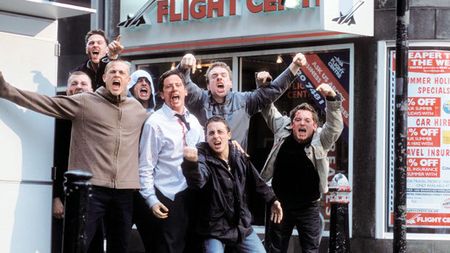 Atenție,** vin HULIGANII!