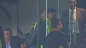 Reghecampf, Prepeliță, Keșeru și Moți au fost martori la o scenă incredibilă. VIDEO | Conducătorii lui Litex și Ludogoreț au sărit să se bată în timpul meciului