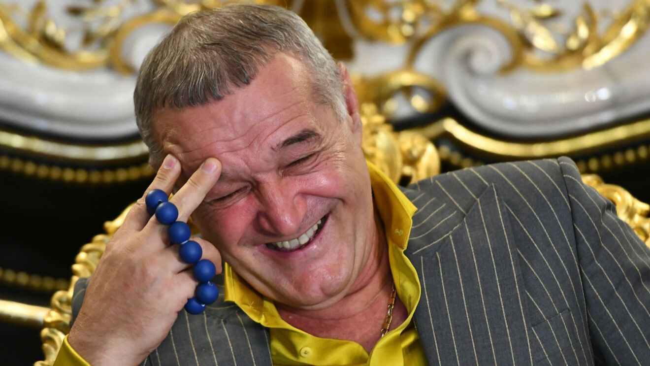 Gigi Becali, în modul high-tech: „E conectat. Îmi trimite chestii pe Whatsapp”