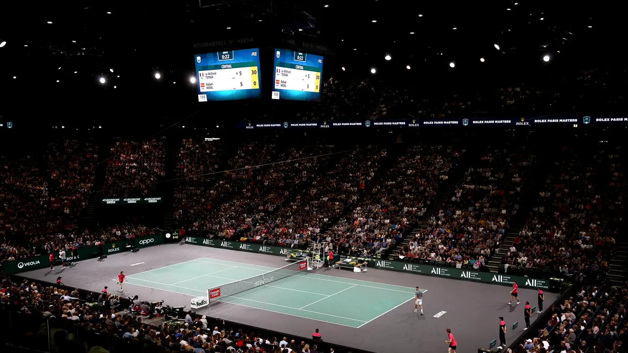 Franța e în stare de urgență, dar turneul de tenis de la Paris - Bercy se dispută fără spectatori. Novak Djokovic a declinat invitația