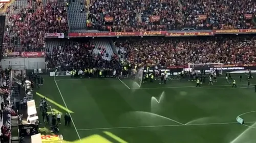 Scene incredibile în Ligue 1! Fanii lui Lens au intrat pe gazon, în încercarea de a ajunge în sectorul destinat suporterilor lui Lille | VIDEO