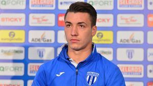 Fabulos! Reacție neașteptată a lui Alexandru Mateiu după ce Universitatea Craiova a pierdut titlul în fața lui CFR Cluj: „E mondial omul ăsta! Sper să plece cât mai repede din România!”