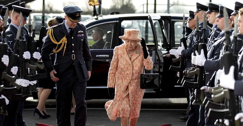 Regina Elisabeta a II-a a anunțat că îi va sprijini pe Prințul Harry și Meghan Markle, după retragerea lor din familia regală