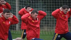 Pițurcă l-a chemat pe Curelea în locul lui Marius Niculae!** Vârful lui Dinamo acuză probleme medicale!