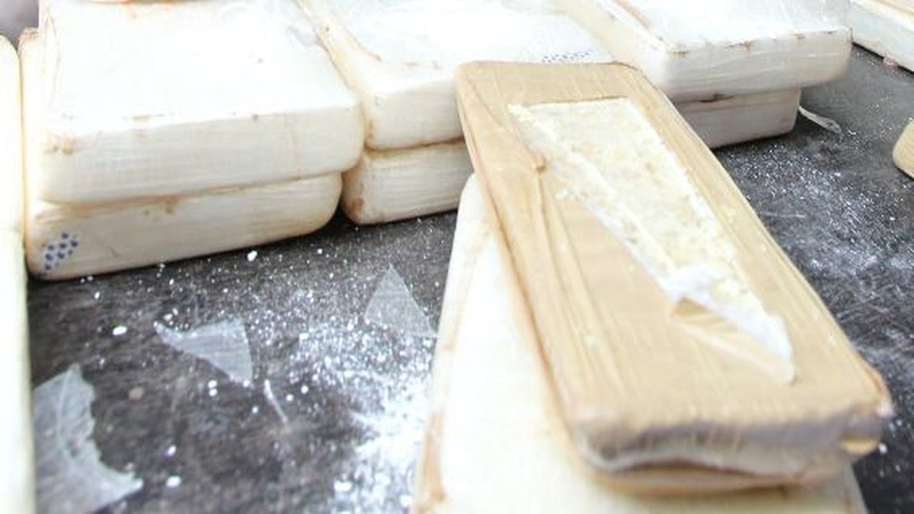 Pablo Escobar ar fi invidios. Captură incredibilă: o jumătate de tonă de droguri a fost descoperită în autocarele suporterilor naționalei Columbiei