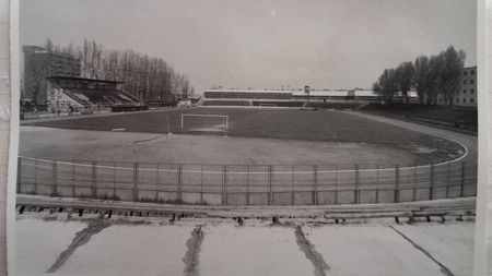 Camere cu suprafețe de peste 50 de metri pătrați după demolarea Tractorului! Cum era prezentat Complexul Sportiv din Brașov, desființat cu acordul Guvernului: „Un stadion cu 10.000 de locuri..."