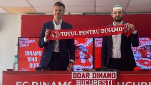 Dinamo primește o mână de ajutor de unde se aștepta mai puțin, înaintea sezonului de Liga 2: „Ne-a asigurat de tot sprijinul! Lucrurile vor intra în normalitate”