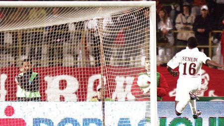 S-a vorbit „străineza"