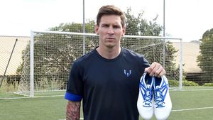 Messi a stârnit controverse în Egipt după ce a vrut să doneze o pereche de ghete în scop caritabil! "Unghia unui copil egiptean valorează mai mult decât pantofii tăi!"