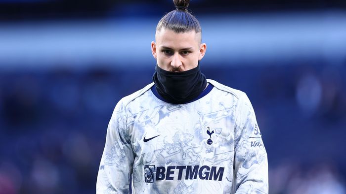 „Radu Drăgușin forțează transferul la AS Roma”. Italienii anunță decizia românului și câți bani cere, de fapt, Tottenham