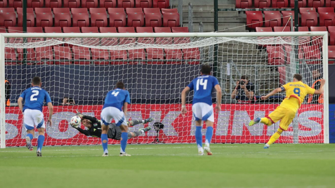 Louis Munteanu a ratat un penalty care putea însemna calificarea și un transfer de top! Execuție lamentabilă a căpitanului în România U21 – Italia U21