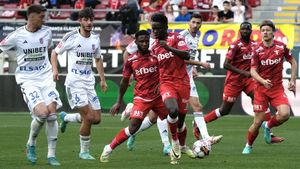 Un fotbalist din Superliga, mesaj pentru Mircea Rednic: „E ca un tată pentru mine”. Ce a făcut „Puriul” pentru el