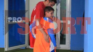 FOTO** Niculescu Jr, copil de mingi la Craiova - Dinamo!