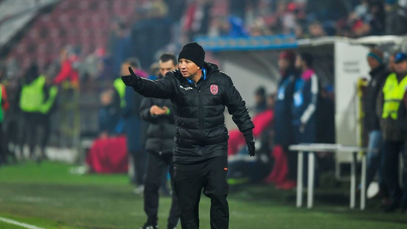Dan Petrescu s-a răzgândit! Îi vrea la CFR Cluj pe Budescu și Alibec, dar pune condiții. „Trebuie să se adapteze la ce vreau eu”